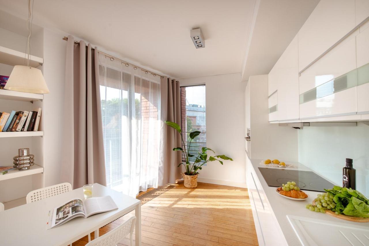 Spacious Close To Main Station / Galeria Krakowska Apartment Krakow
